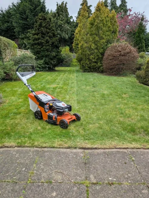Lawn Mowing & Edging in Dudley
